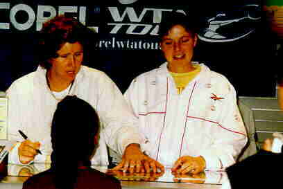 Nicole Arendt and Manon Bollegraf