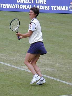 Julie Halard-Decugis (2000 Eastbourne)