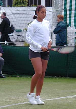 Alexandra Stevenson (2000 Eastbourne)