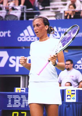 Evie Dominikovic (2001 Adidas International in Sydney)