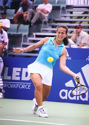 Gala Leon Garcia (2001 Adidas International in Sydney)