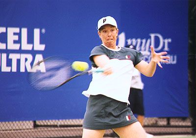 Lisa Raymond (2001 Adidas International in Sydney)