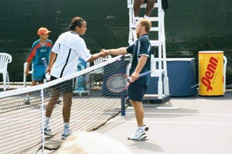 Hicham Arazi and Michael Russell (2001 Montreal)