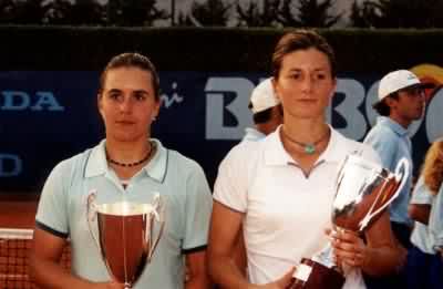 Ana Isabel Medina Garrigues and Cristina Torrens Valero (2001 Palermo International)