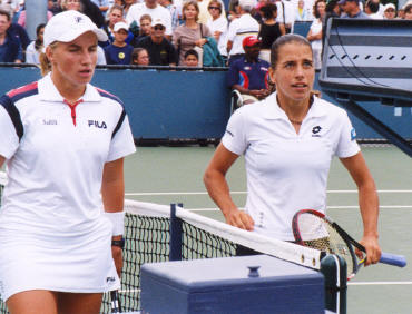 Janette Husarova and Svetlana Kuznetsova (2002 US Open)