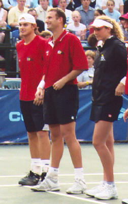 John-Laffnie de Jager, Julia Vakulenko, Andy Roddick (2003 World Team Tennis)