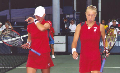 Maja Matevzic and Henrieta Nagyova (2003 US Open)