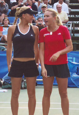 Anna Kournikova and Rachel McQuillan (2004 World Team Tennis)