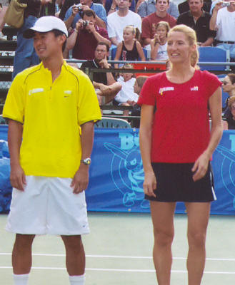 Alex Kim and Silvia Talaja (2004 World Team Tennis)