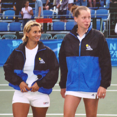 Bea Bielik and Ruxandra Dragomir (2004 World Team Tennis)