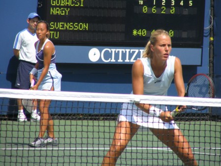 Asa Svensson and Meilen Tu (2004 US Open)