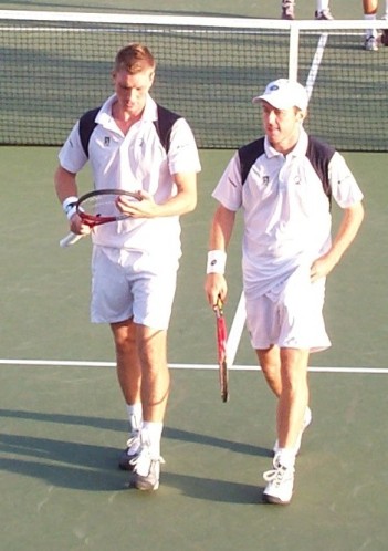 Simon Aspelin and Todd Perry (2004 US Open)