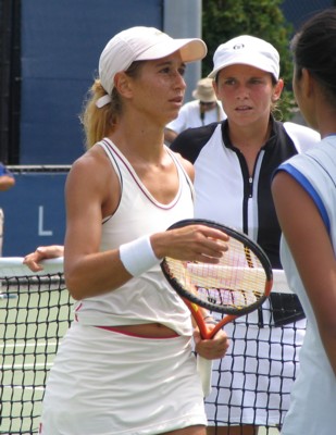 Rossana De Los Rios and Roberta Vinci (2004 US Open)