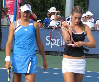 Iveta Benesova and Yulia Beygelzimer (2005 US Open)