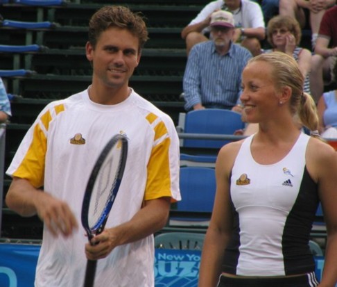 Jan-Michael Gambill and Bryanne Stewart (2006 World Team Tennis)