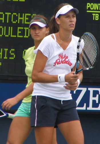 Clarisa Fernandez and Tatiana Golovin (2006 US Open)