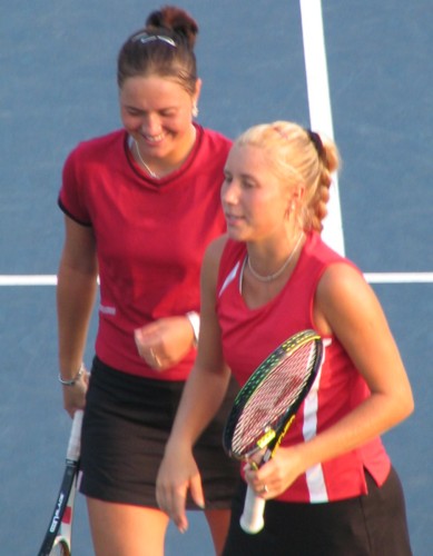 Alona Bondarenko and Kateryna Bondarenko (2007 US Open)