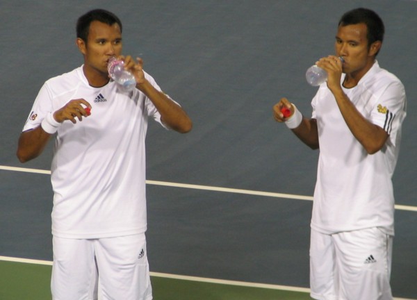 Sanchai Ratiwatana and Sonchat Ratiwatana (2008 US Open)