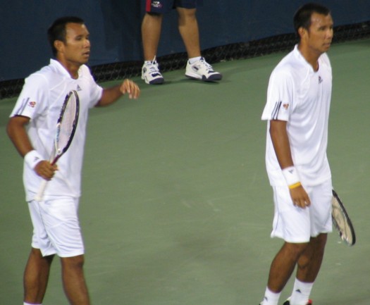 Sanchai Ratiwatana and Sonchat Ratiwatana (2008 US Open)