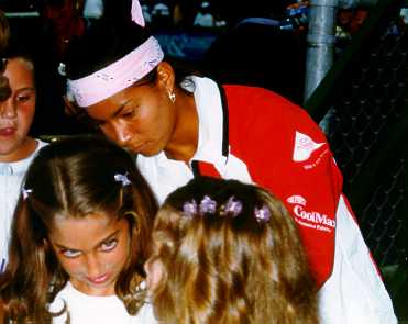 Lilia Osterloh (1999 World Team Tennis)